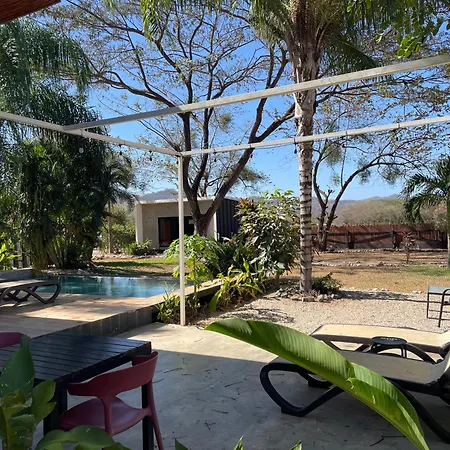 Pyramid Roche Tamarindo