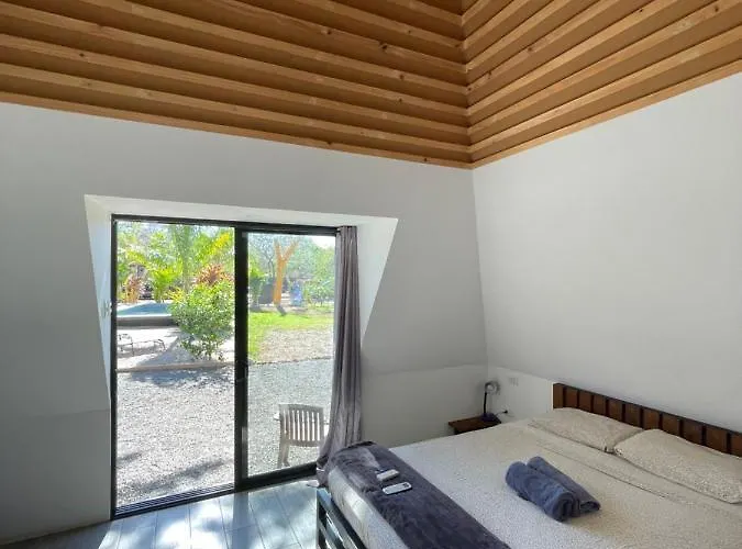 Bed & Breakfast Pyramid Source Guanacaste