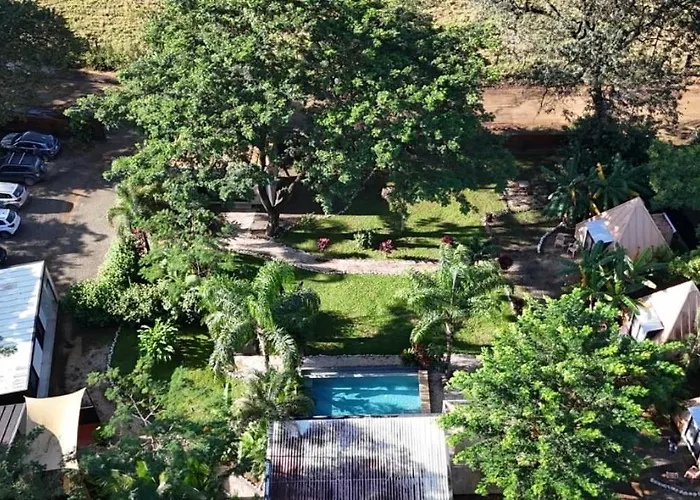 Pyramid Roche Tamarindo Bed & Breakfast