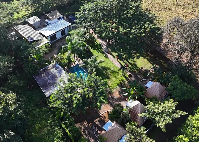 Pyramid Source Guanacaste Bed & Breakfast 3*