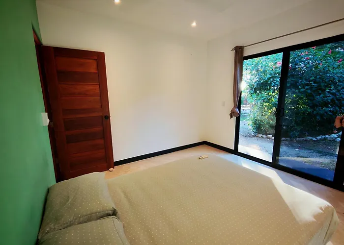 Bed & Breakfast Pyramid Source Guanacaste